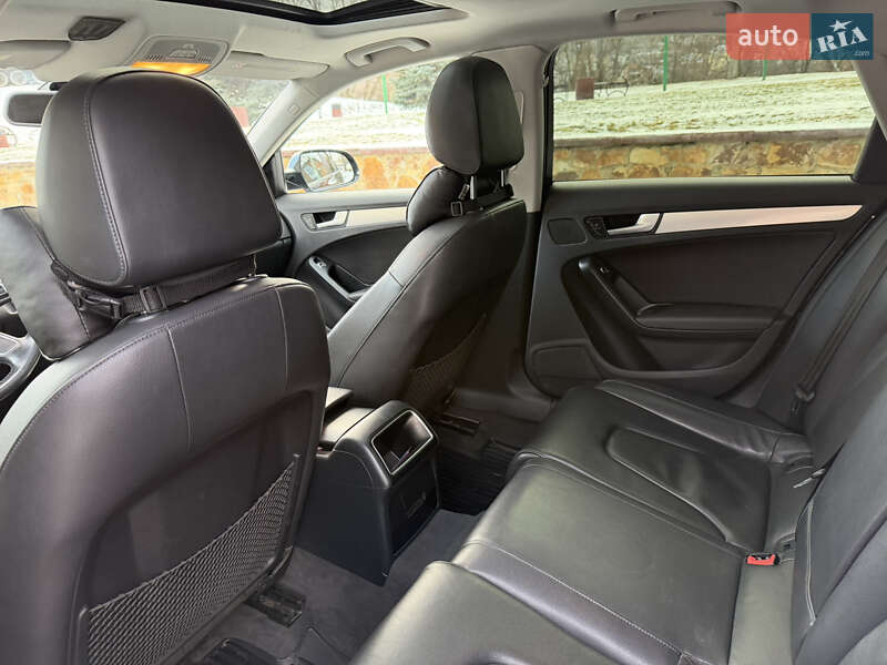 Седан Audi A4 2013 в Виннице