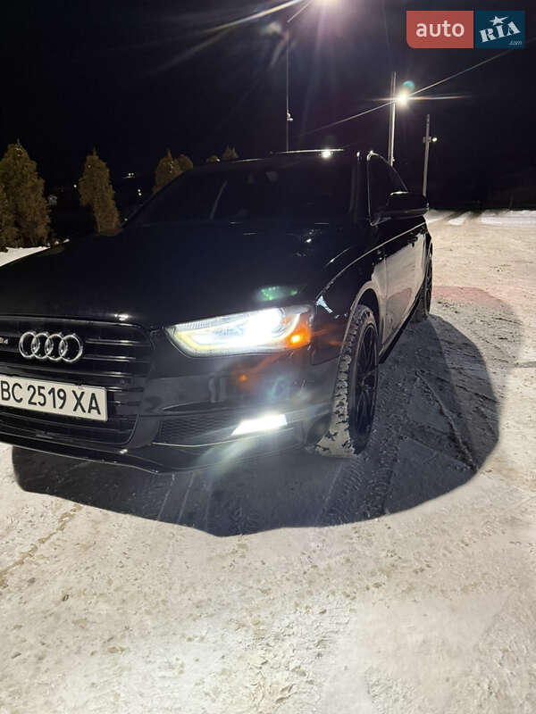 Седан Audi A4 2014 в Золочеве