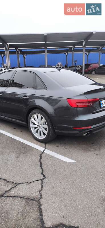 Седан Audi A4 2017 в Киеве