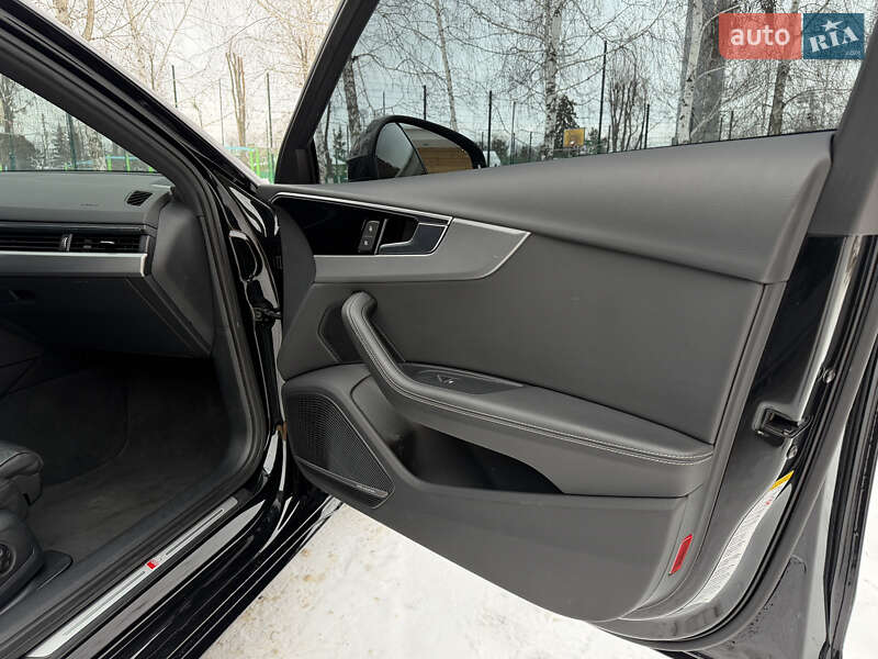 Седан Audi A4 2024 в Киеве