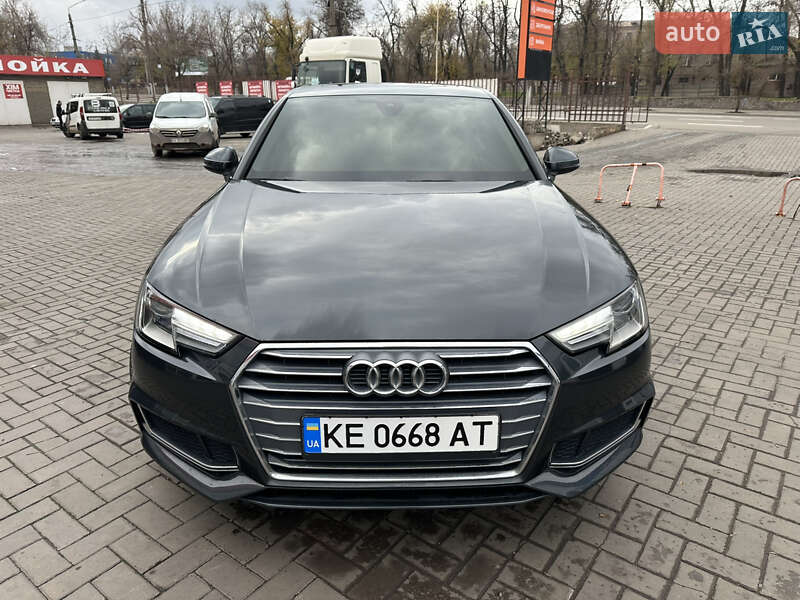 Седан Audi A4 2018 в Кривому Розі