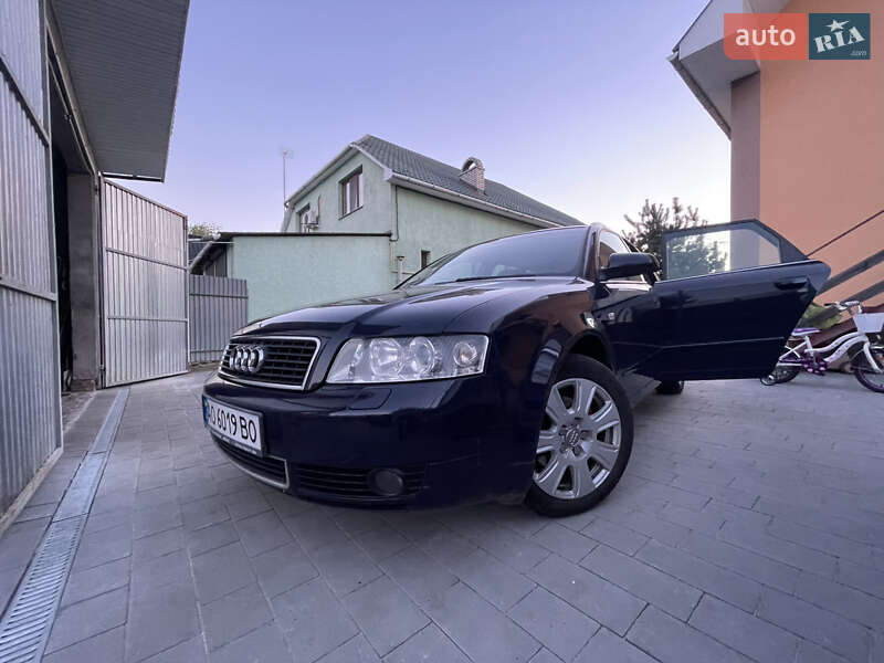 Універсал Audi A4 2003 в Ужгороді