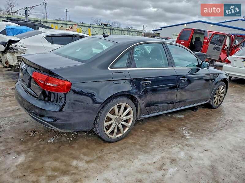 Седан Audi A4 2013 в Львові