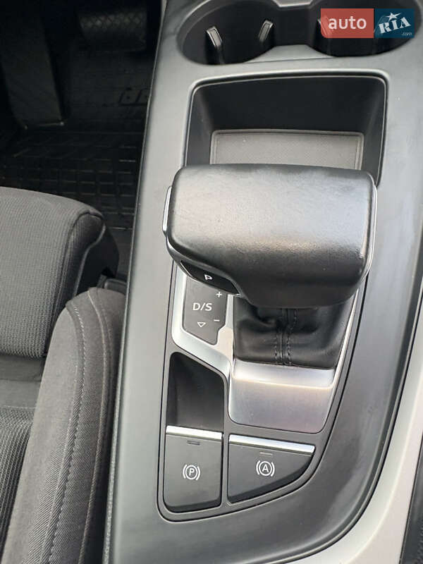 Универсал Audi A4 2020 в Старом Самборе