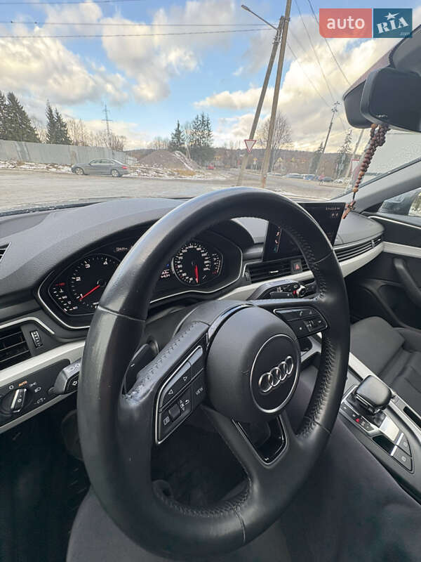 Универсал Audi A4 2020 в Старом Самборе