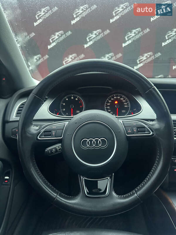 Седан Audi A4 2014 в Сумах