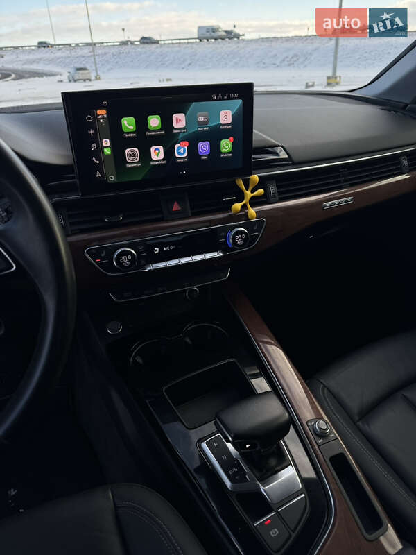 Седан Audi A4 2020 в Львові
