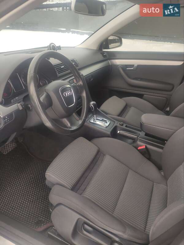 Седан Audi A4 2005 в Львові