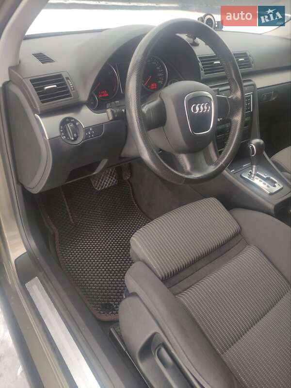 Седан Audi A4 2005 в Львові