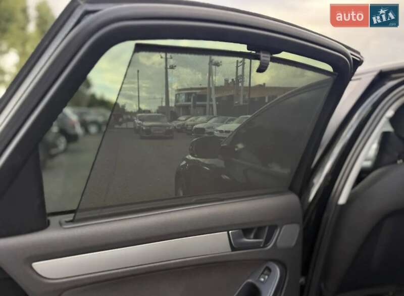 Седан Audi A4 2012 в Львове