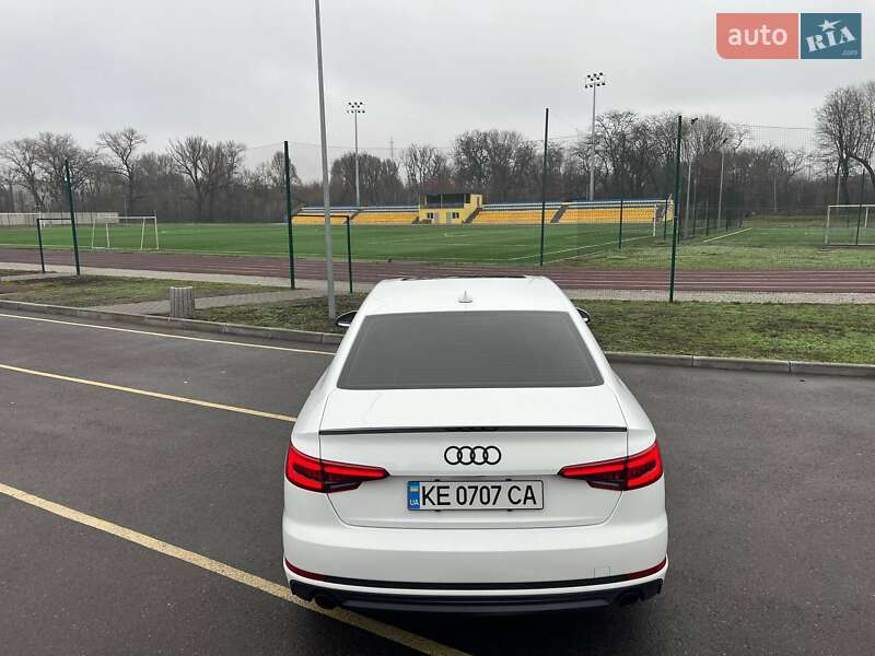 Седан Audi A4 2016 в Каменском