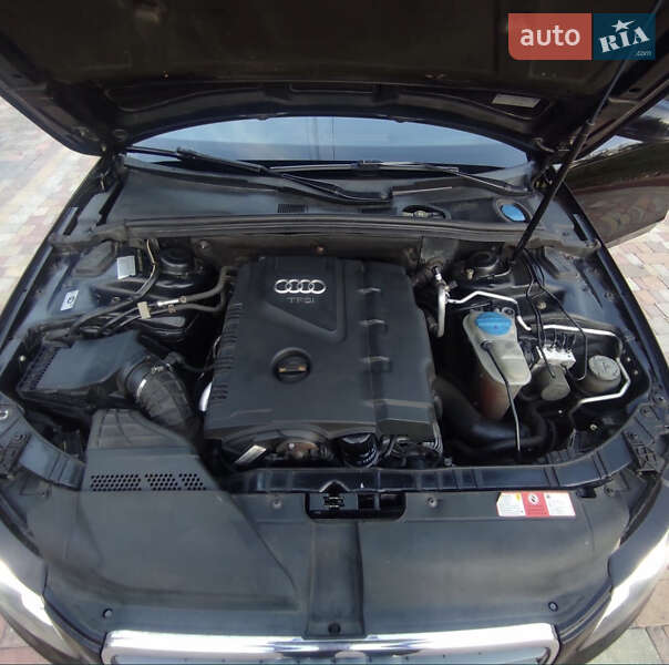 Седан Audi A4 2010 в Миргороде