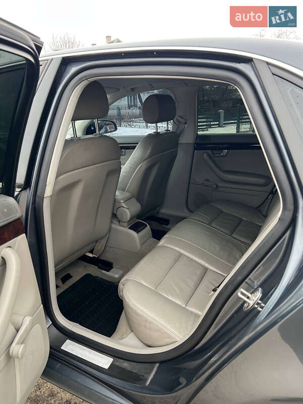 Седан Audi A4 2005 в Калуші