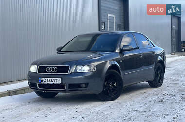 Седан Audi A4 2002 в Жовкве