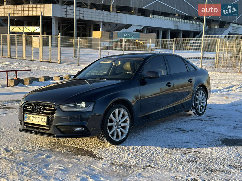 Седан Audi A4 2012 в Львові