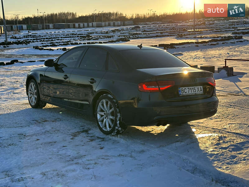 Седан Audi A4 2012 в Львові