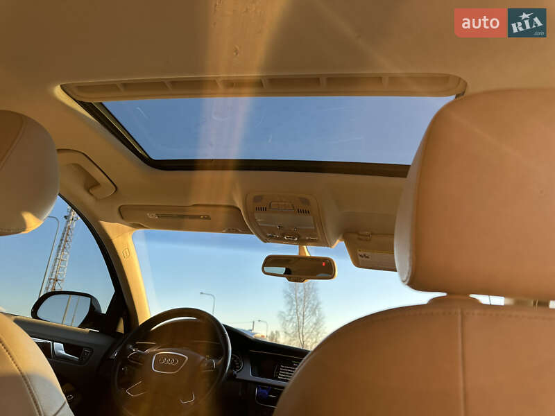 Седан Audi A4 2012 в Львові