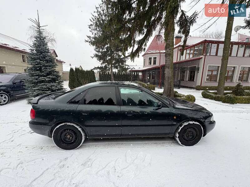 Седан Audi A4 1997 в Городке фото 6 Седан Audi A4 1997 в Городке