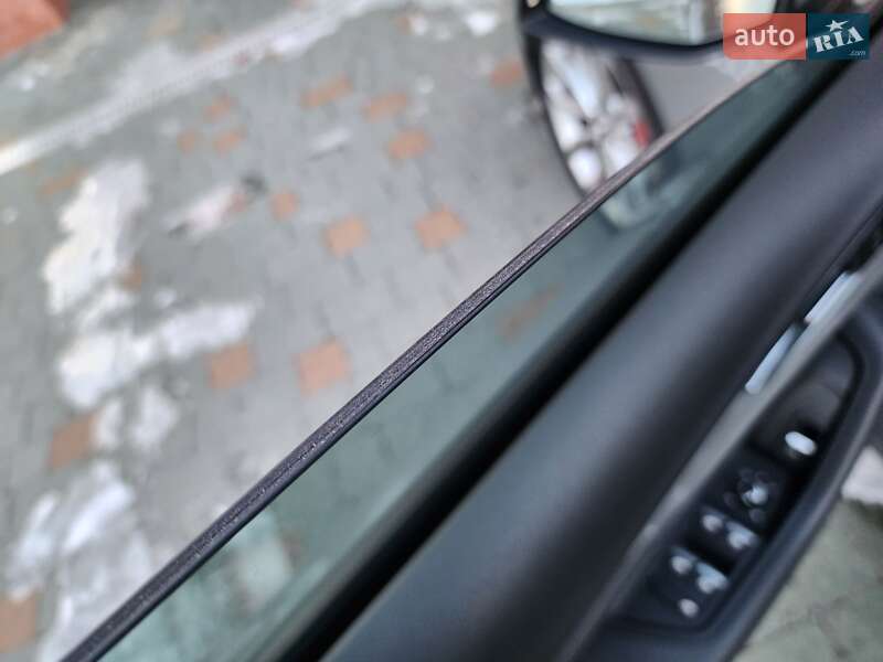 Універсал Audi A4 2019 в Івано-Франківську