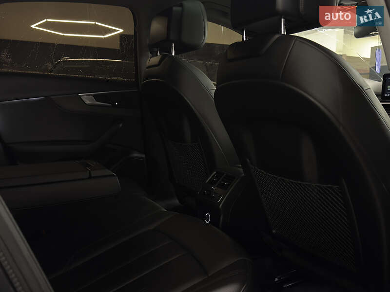 Седан Audi A4 2018 в Николаеве