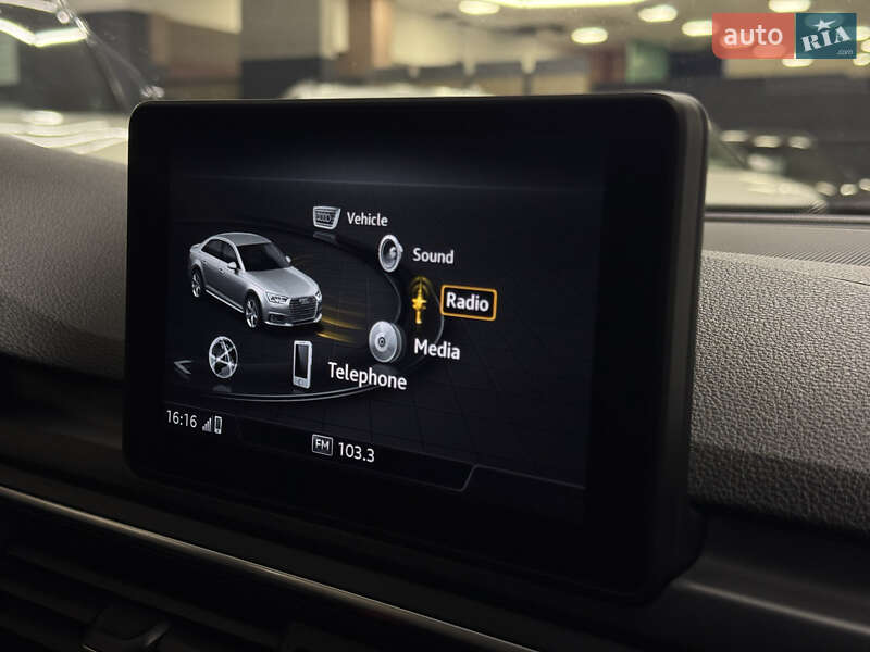 Седан Audi A4 2018 в Николаеве