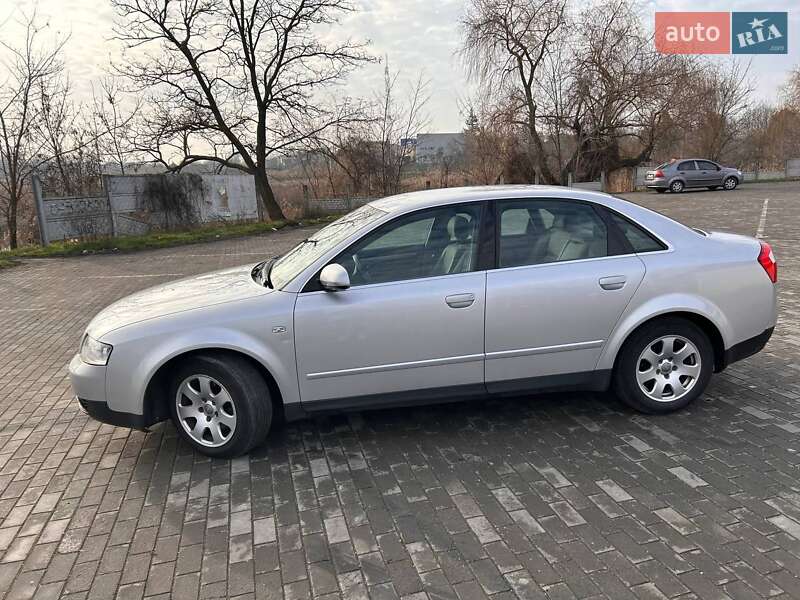 Седан Audi A4 2001 в Апостоловому