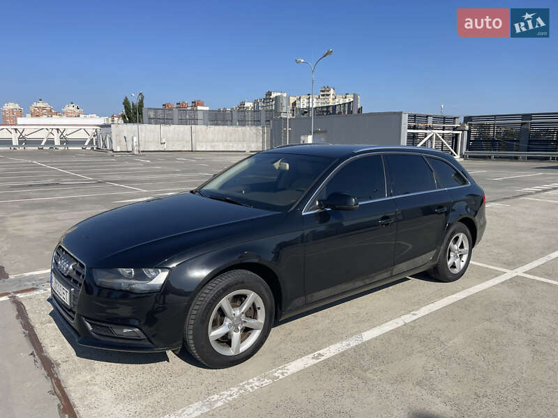 Универсал Audi A4 2013 в Киеве