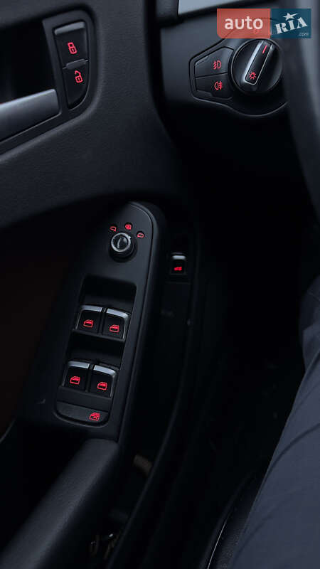 Седан Audi A4 2013 в Ізюмі