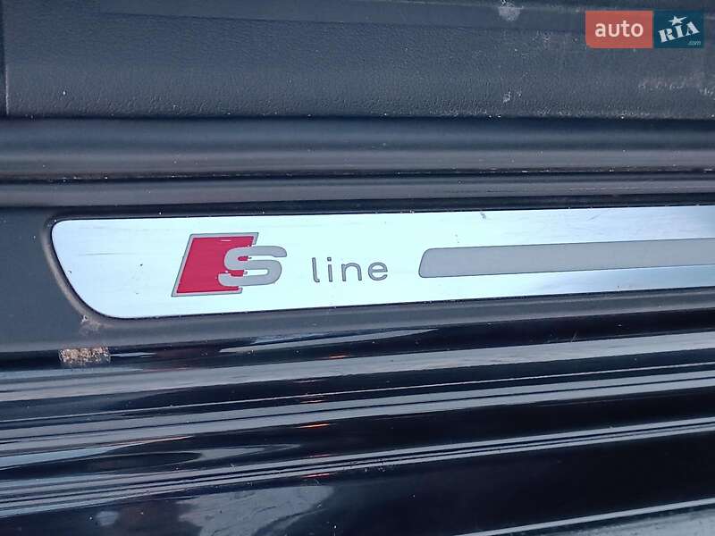 Седан Audi A4 2014 в Львове