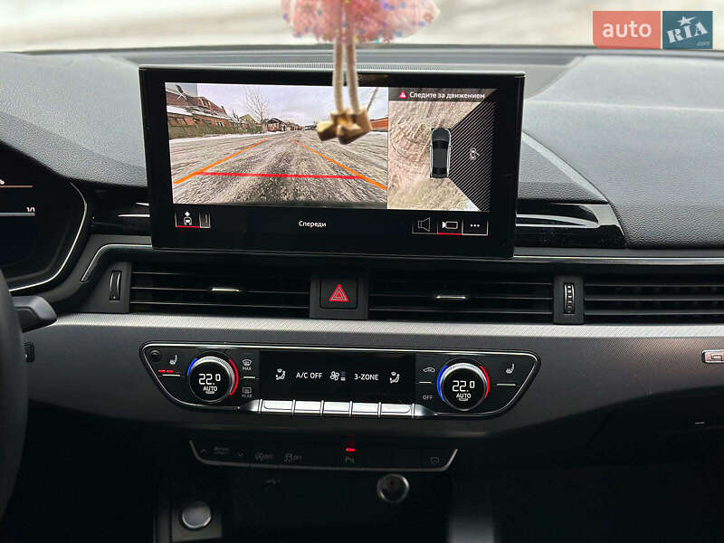 Седан Audi A4 2022 в Киеве