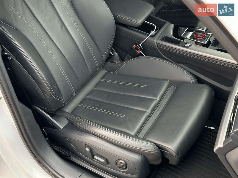 Седан Audi A4 2022 в Киеве