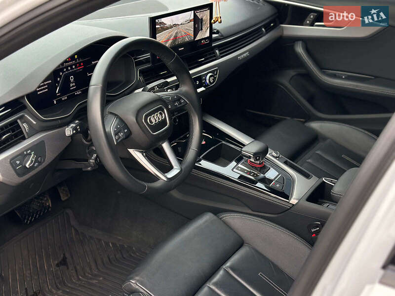 Седан Audi A4 2022 в Киеве