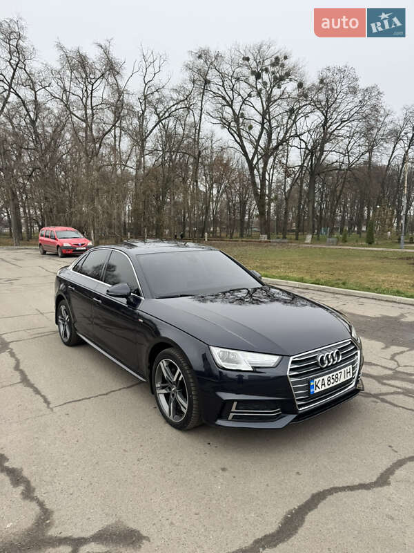 Седан Audi A4 2018 в Києві