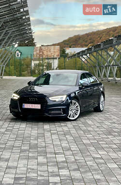 Седан Audi A4 2018 в Львове