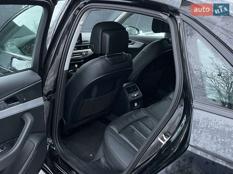 Седан Audi A4 2017 в Луцьку