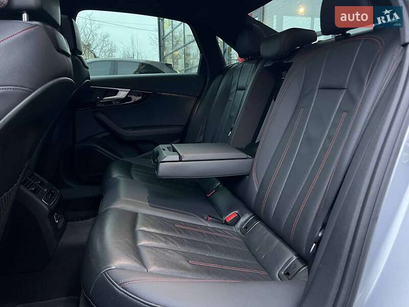 Седан Audi A4 2017 в Івано-Франківську