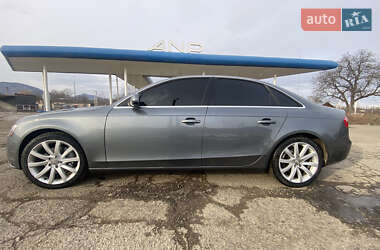 Седан Audi A4 2013 в Вижнице