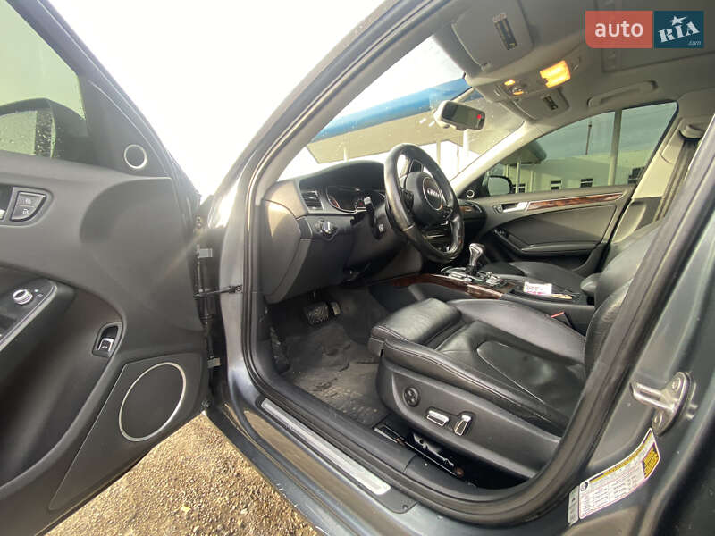 Седан Audi A4 2013 в Вижнице