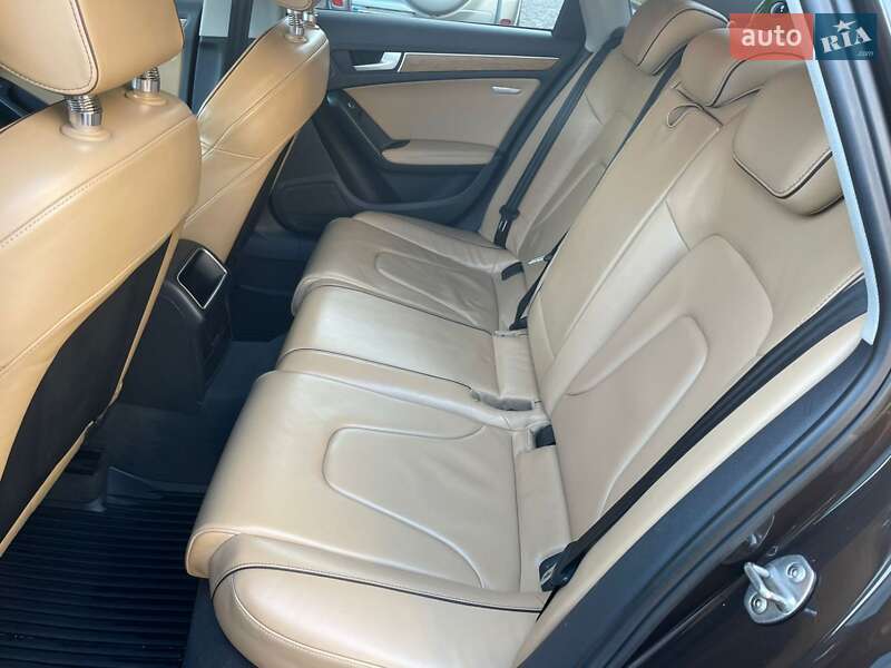 Седан Audi A4 2013 в Одессе