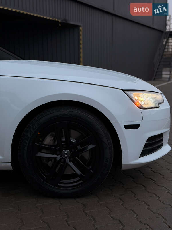 Седан Audi A4 2016 в Тернополе