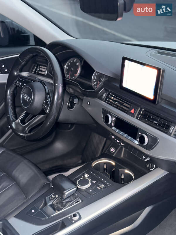 Седан Audi A4 2016 в Тернополе