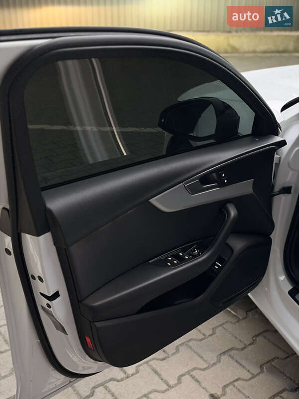 Седан Audi A4 2016 в Тернополе