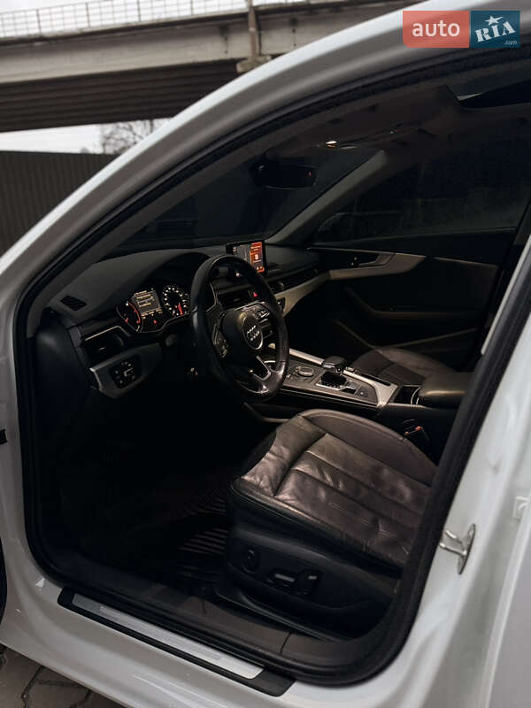 Седан Audi A4 2016 в Тернополе