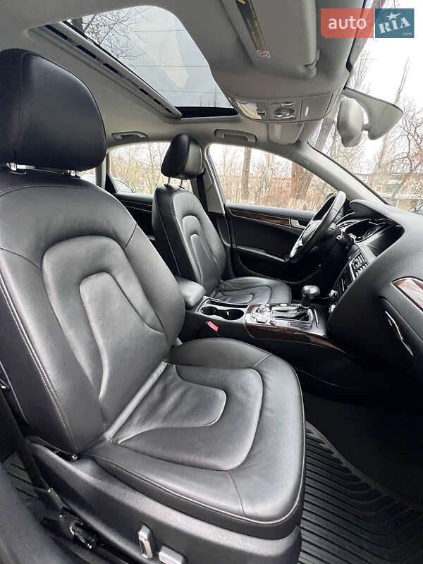 Седан Audi A4 2013 в Николаеве