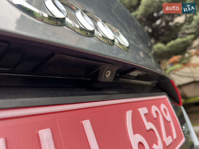 Седан Audi A4 2013 в Николаеве