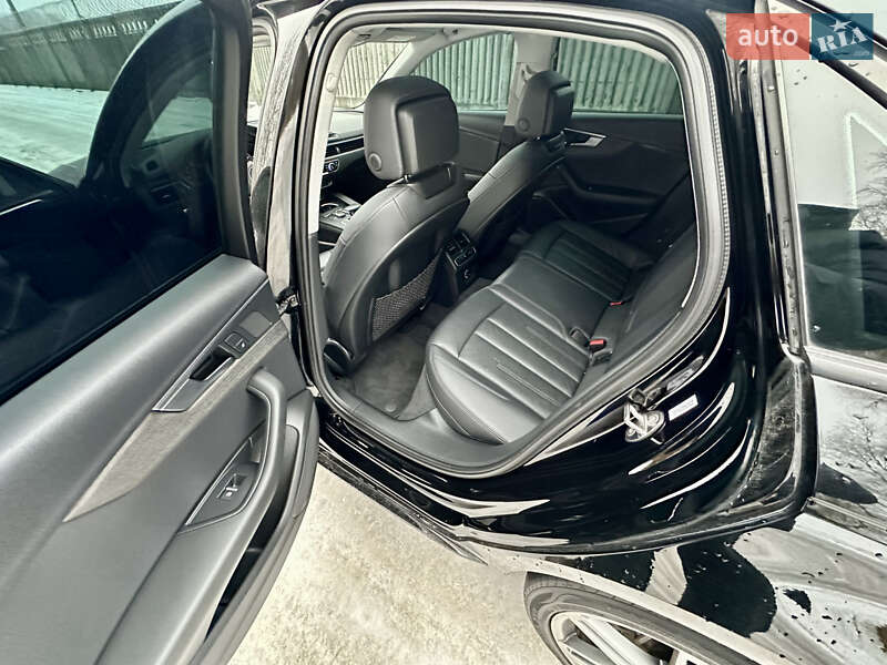 Седан Audi A4 2017 в Киеве