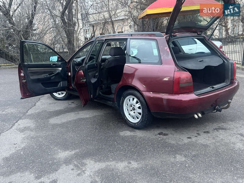 Универсал Audi A4 1998 в Одессе фото 5 Универсал Audi A4 1998 в Одессе
