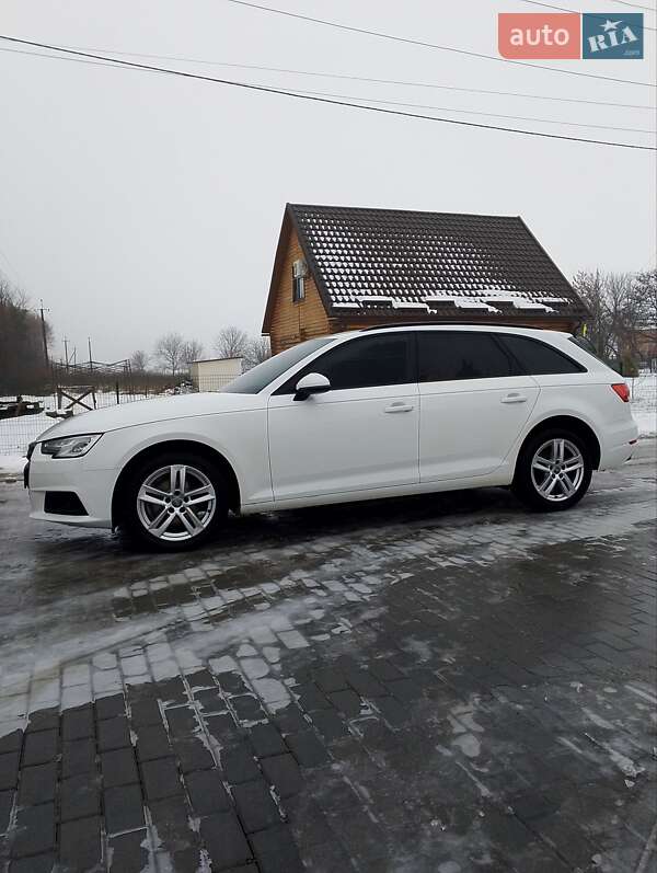 Универсал Audi A4 2017 в Виннице