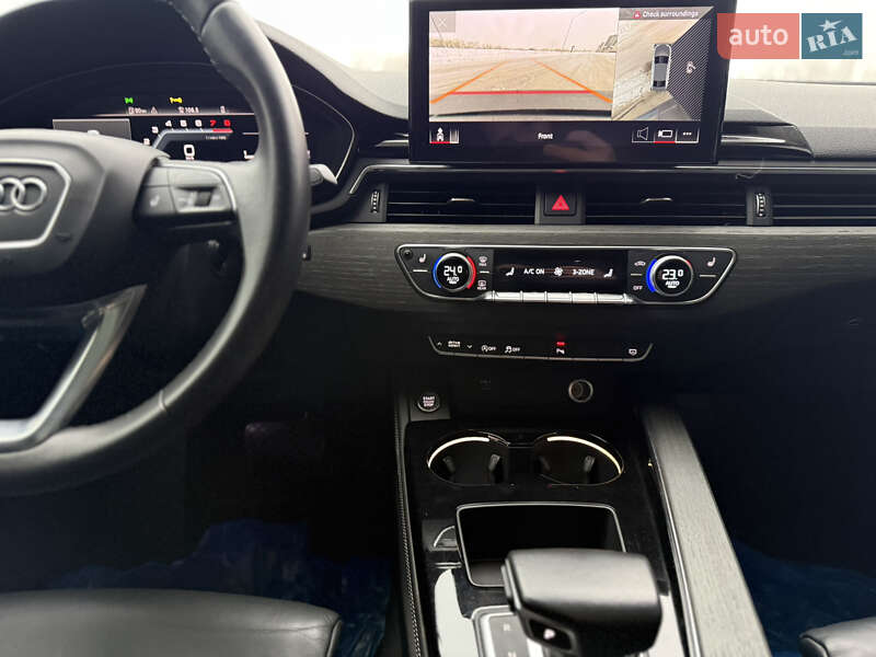 Седан Audi A4 2023 в Киеве