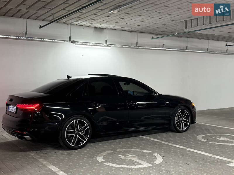 Седан Audi A4 2023 в Киеве